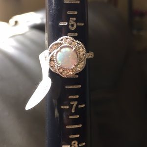 10/$20 🎈Fragrant Jewels ring sz 6